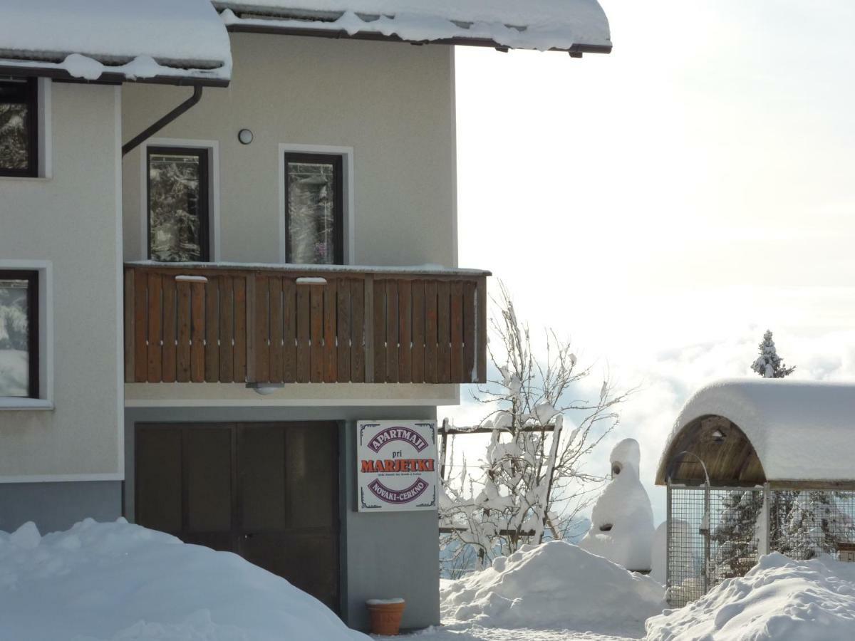Apartments Pri Marjetki 체르크노 외부 사진