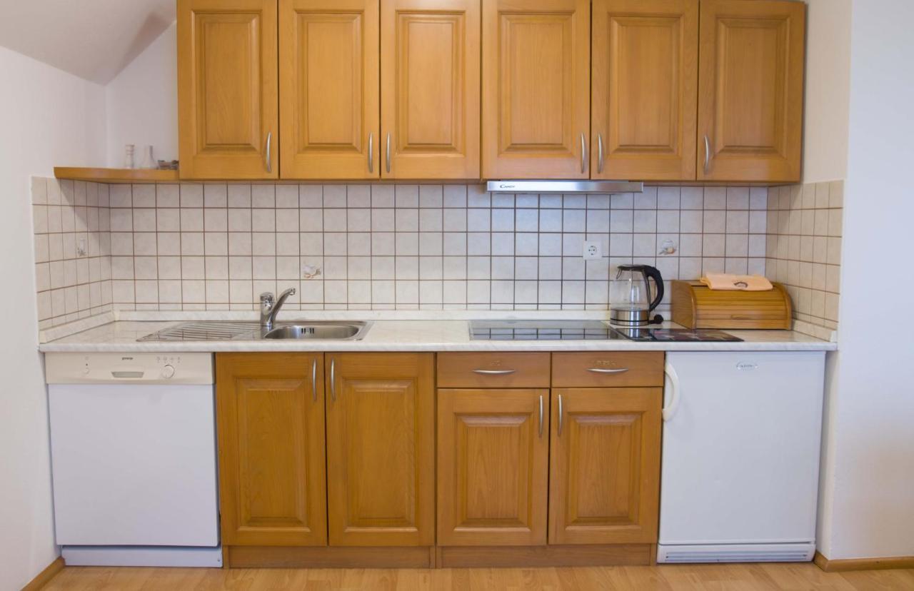 Apartments Pri Marjetki 체르크노 외부 사진
