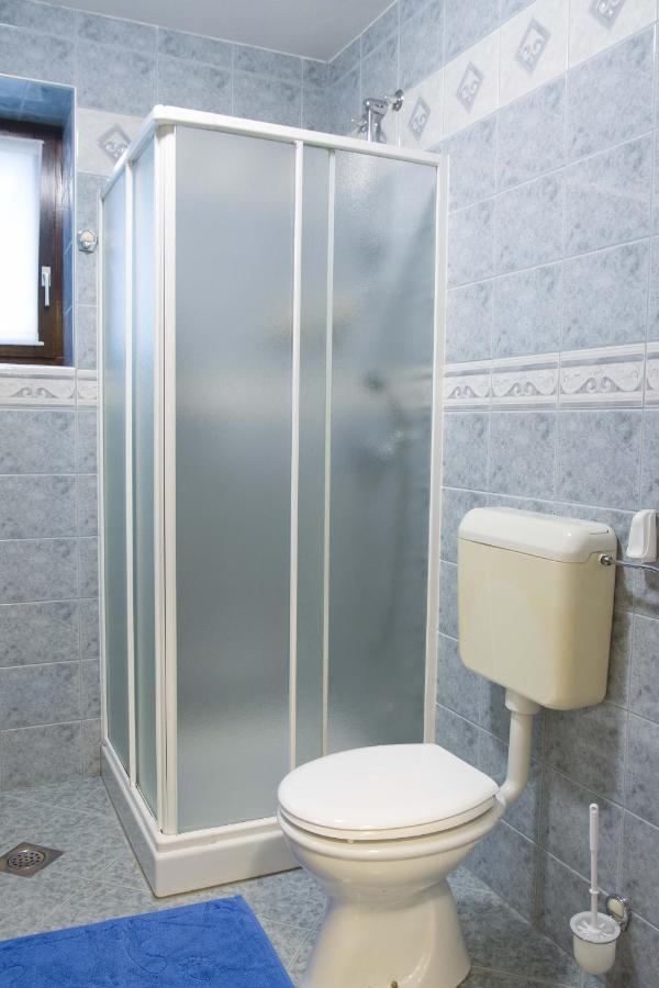 Apartments Pri Marjetki 체르크노 외부 사진