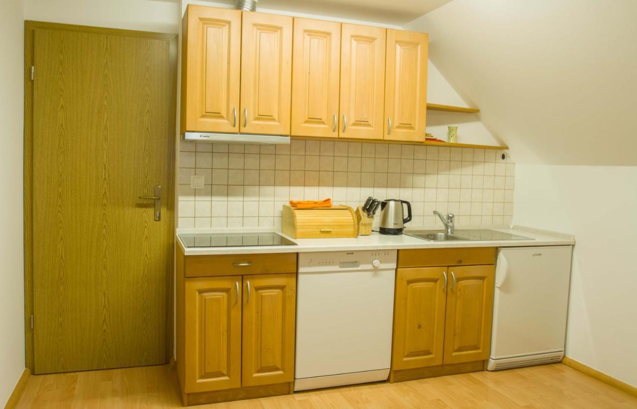 Apartments Pri Marjetki 체르크노 외부 사진